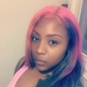 Meet your Posher, Amina